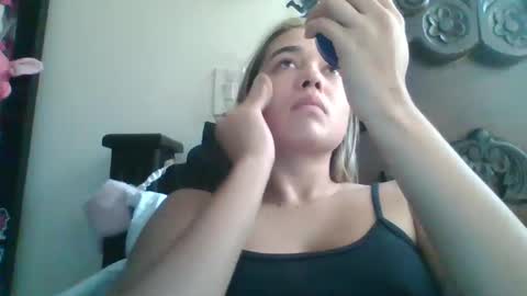 triana_bell online show from 01/10/25, 05:02