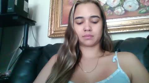 triana_bell online show from 10/12/25, 04:50
