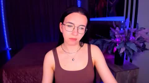 TriciaDaisy online show from 05/22/26, 05:07