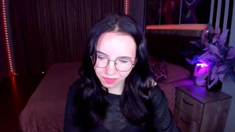 TriciaDaisy online show from 06/06/26, 05:12