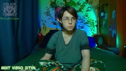 trickykitsune online show from 04/30/26, 05:41