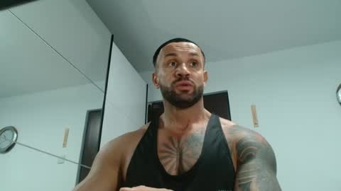 Snapshot of tridentmuscles chatting on 05/06/26, 10:20 tridentmuscles online show from 05/06/26, 10:20
