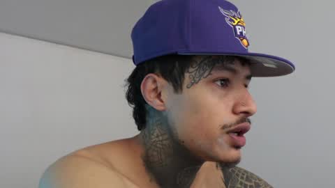 - trieone online show from 12/17/24, 02:22