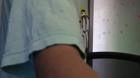 Snapshot of trieone chatting on 01/18/26, 03:16 - trieone online show from 01/18/26, 03:16