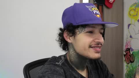 Snapshot of trieone chatting on 02/10/26, 01:48 - trieone online show from 02/10/26, 01:48