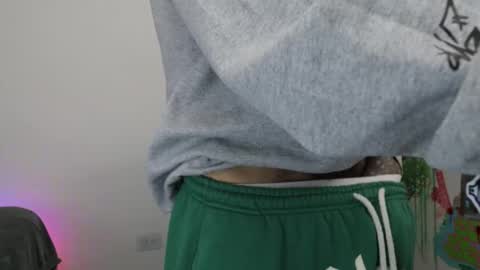 Snapshot of trieone chatting on 02/17/26, 01:51 - trieone online show from 02/17/26, 01:51