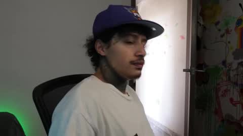 Snapshot of trieone chatting on 03/15/26, 02:23 - trieone online show from 03/15/26, 02:23