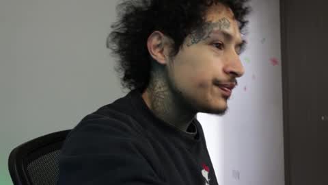 Snapshot of trieone chatting on 03/16/26, 03:16 - trieone online show from 03/16/26, 03:16