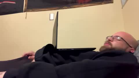 Snapshot of triller402 chatting on 01/11/26, 09:03 triller402 online show from 01/11/26, 09:03