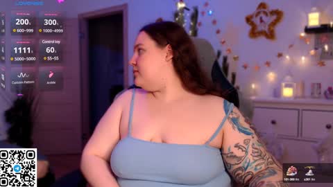 Snapshot of trinititi chatting on 12/13/24, 06:27 Tina online show from 12/13/24, 06:27