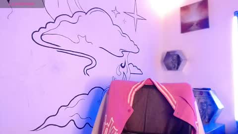 trinity_knox online show from 11/19/25, 03:34