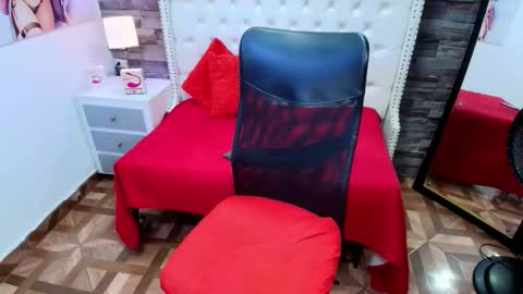 Snapshot of trinity_tsx chatting on 02/04/26, 12:27 SOFIA online show from 02/04/26, 12:27