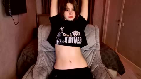 Snapshot of tripleprinces chatting on 10/19/25, 04:40 tripleprinces online show from 10/19/25, 04:40