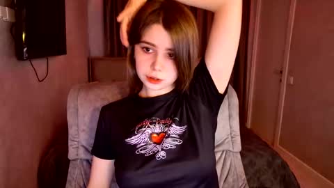 Snapshot of tripleprinces chatting on 11/16/25, 12:22 tripleprinces online show from 11/16/25, 12:22