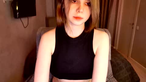 Snapshot of tripleprinces chatting on 12/16/25, 05:40 tripleprinces online show from 12/16/25, 05:40