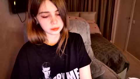 Snapshot of tripleprinces chatting on 02/08/26, 03:59 tripleprinces online show from 02/08/26, 03:59