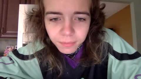 trippybb222 online show from 10/31/25, 02:07