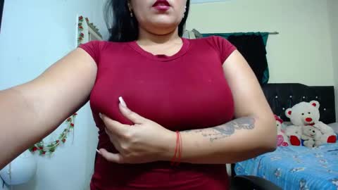 Snapshot of trisha_bai chatting on 09/14/25, 01:49 Trisha online show from 09/14/25, 01:49