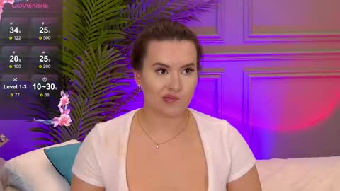 Snapshot of trisha_winslet chatting on 03/11/25, 06:53 trisha_winslet online show from 03/11/25, 06:53