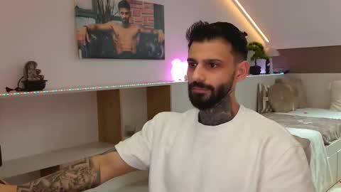 Snapshot of tristangreyaura chatting on 02/15/26, 07:05 Trystan Grey online show from 02/15/26, 07:05