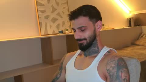 Snapshot of tristangreyaura chatting on 04/02/26, 05:49 Trystan Grey online show from 04/02/26, 05:49