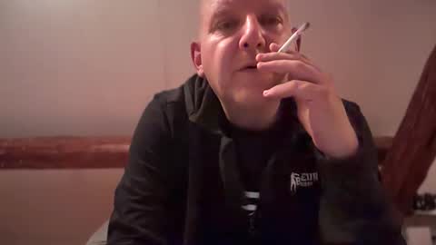 Snapshot of tritonspace chatting on 09/19/25, 11:05 Triton online show from 09/19/25, 11:05