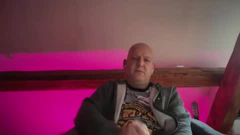 Snapshot of tritonspace chatting on 02/02/26, 03:00 Triton online show from 02/02/26, 03:00