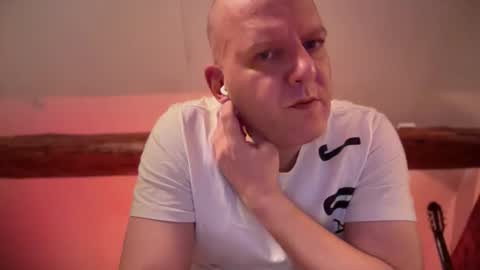 Snapshot of tritonspace chatting on 02/25/26, 04:11 Triton online show from 02/25/26, 04:11