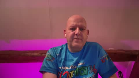 Snapshot of tritonspace chatting on 02/25/26, 07:34 Triton online show from 02/25/26, 07:34