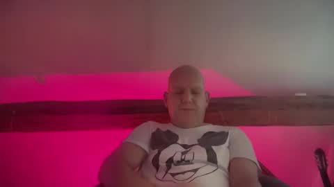 Snapshot of tritonspace chatting on 03/27/26, 03:23 Triton online show from 03/27/26, 03:23