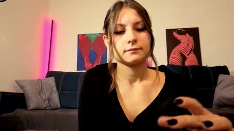 trixibell online show from 09/18/25, 04:25