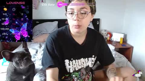 Snapshot of trixie_tangg chatting on 09/14/25, 09:03 Kitty online show from 09/14/25, 09:03