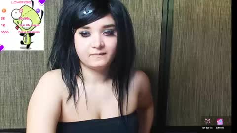 trixiedoescamcam online show from 02/05/25, 10:33