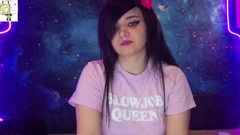 trixiedoescamcam online show from 05/13/26, 04:26