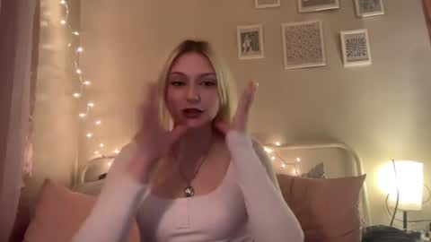 Trixi online show from 07/29/26, 06:11