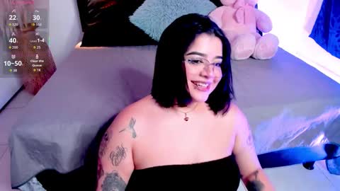 trixxiee_ online show from 11/13/25, 07:24