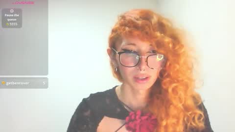 Snapshot of trixy_roses chatting on 09/22/25, 06:26 Trixy Rose online show from 09/22/25, 06:26