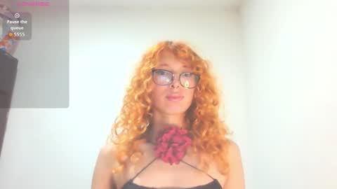 Snapshot of trixy_roses chatting on 09/27/25, 06:29 Trixy Rose online show from 09/27/25, 06:29