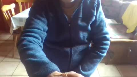 Snapshot of trobelle chatting on 04/12/26, 10:31 trobelle online show from 04/12/26, 10:31