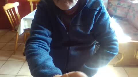 Snapshot of trobelle chatting on 04/19/26, 10:25 trobelle online show from 04/19/26, 10:25