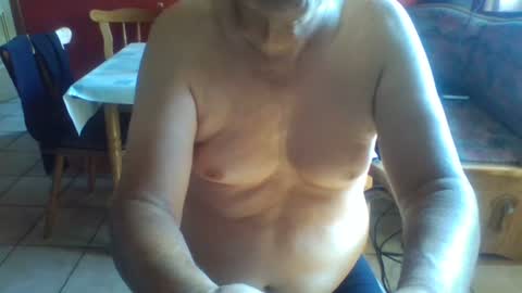 Snapshot of trobelle chatting on 08/02/26, 08:24 trobelle online show from 08/02/26, 08:24