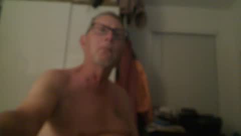 Snapshot of troffer1020 chatting on 02/28/25, 02:31 Troffer online show from 02/28/25, 02:31