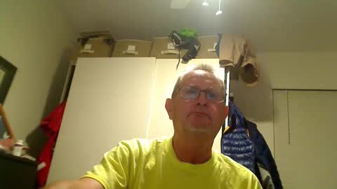 Snapshot of troffer1020 chatting on 10/23/25, 03:28 Troffer online show from 10/23/25, 03:28