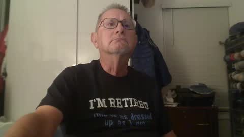 Snapshot of troffer1020 chatting on 11/11/25, 11:38 Troffer online show from 11/11/25, 11:38