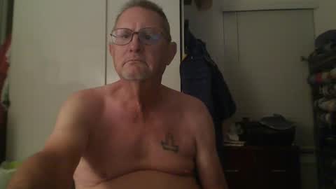Snapshot of troffer1020 chatting on 11/12/25, 11:25 Troffer online show from 11/12/25, 11:25