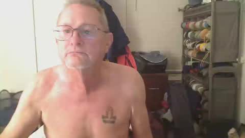 Snapshot of troffer1020 chatting on 02/03/26, 02:53 Troffer online show from 02/03/26, 02:53