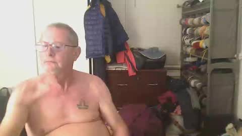 Snapshot of troffer1020 chatting on 02/10/26, 01:21 Troffer online show from 02/10/26, 01:21