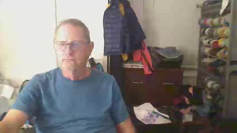 Snapshot of troffer1020 chatting on 02/17/26, 12:51 Troffer online show from 02/17/26, 12:51