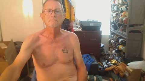 Snapshot of troffer1020 chatting on 06/24/26, 11:04 Troffer online show from 06/24/26, 11:04