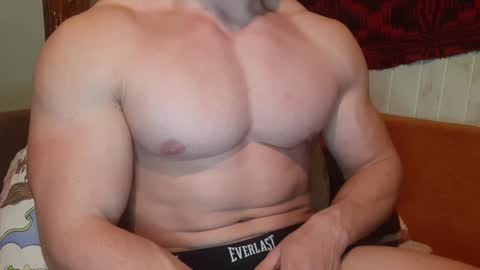 Snapshot of troncq chatting on 01/13/25, 06:49 Troncq online show from 01/13/25, 06:49